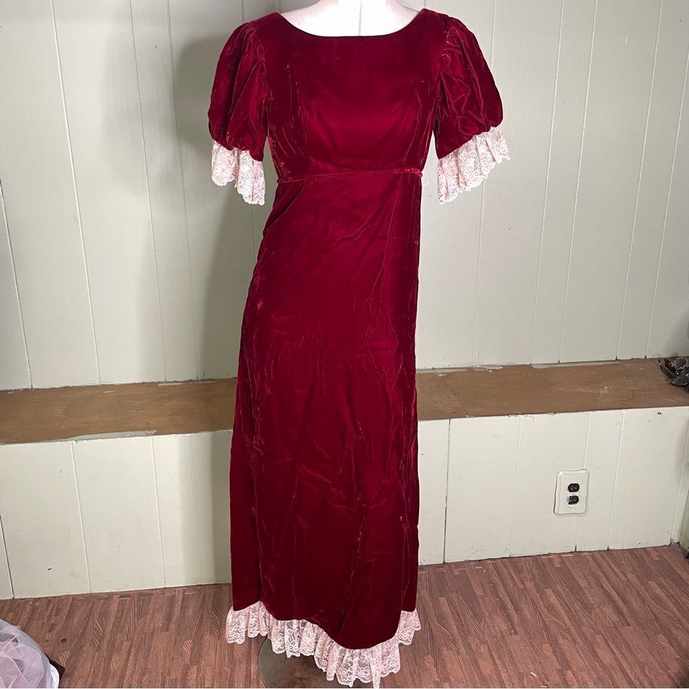 Vintage Velvet Victorian Red Crush Dress White Lace 1960’s Rare Red Dress - Picture 2 of 11
